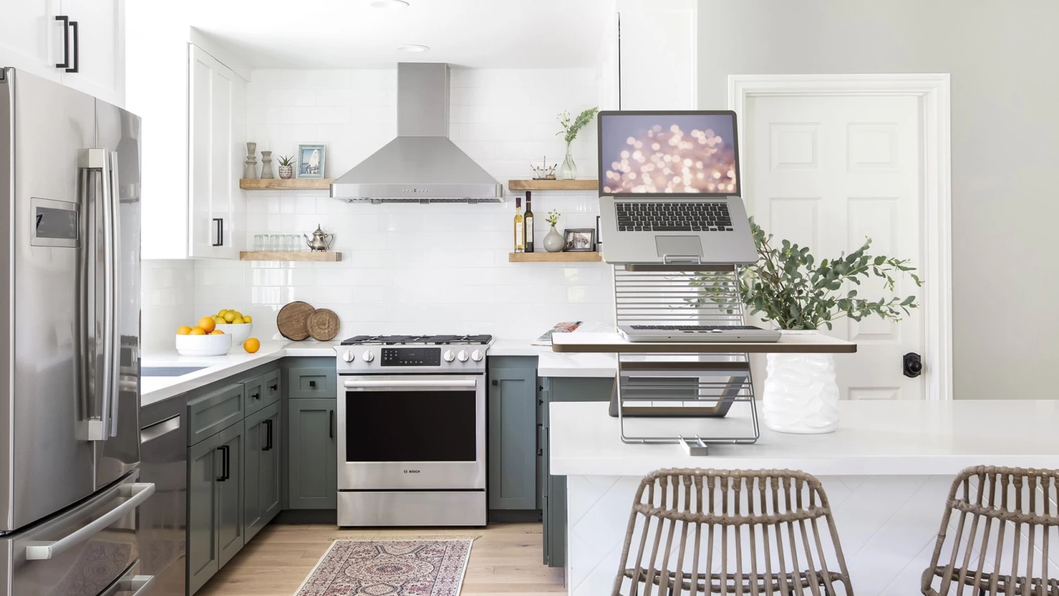 Mousetrapper Standfriend Elegant Ergonomic Sit-Stand Solution 2 Mousetrapper Standfriend Elegant Ergonomic Sit-Stand Solution - Image 2