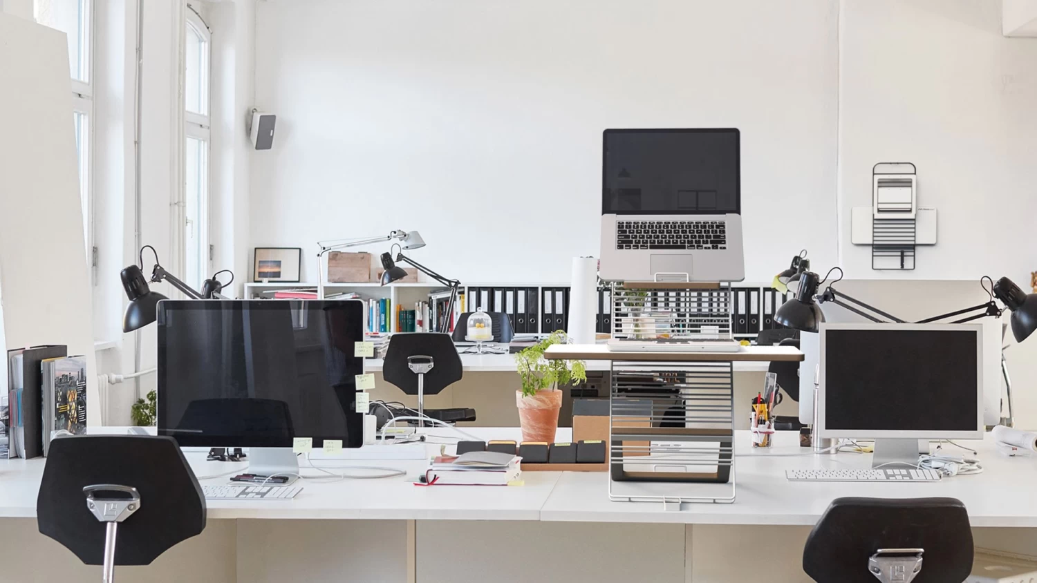 Mousetrapper Standfriend Elegant Ergonomic Sit-Stand Solution 3 Mousetrapper Standfriend Elegant Ergonomic Sit-Stand Solution - Image 3