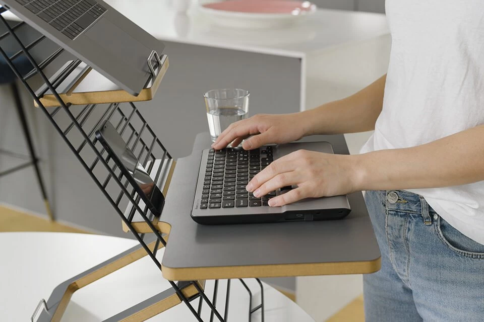 Mousetrapper Standfriend Elegant Ergonomic Sit-Stand Solution 6 Mousetrapper Standfriend Elegant Ergonomic Sit-Stand Solution - Image 6